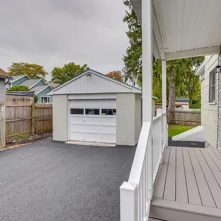 Pet-Friendly Auburn Apartment With Balcony!